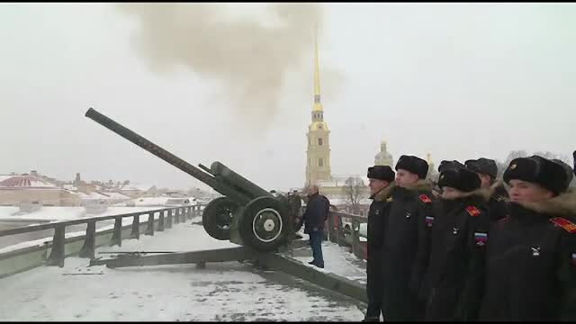 Momentul în care Putin a tras cu tunul la Sankt Petersburg. "Nu poţi să ratezi"