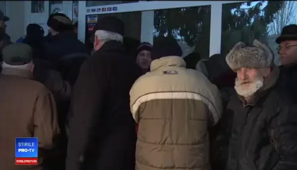 Coadă pentru plata taxelor în Galați, deși termenul limită era 31 martie