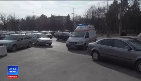 Un bărbat ar fi murit după ce a căzut de pe targă, la Spitalul Ploiești