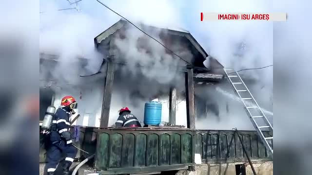 Bărbat găsit carbonizat în locuință, în județul Argeș. Vecinii au alertat pompierii