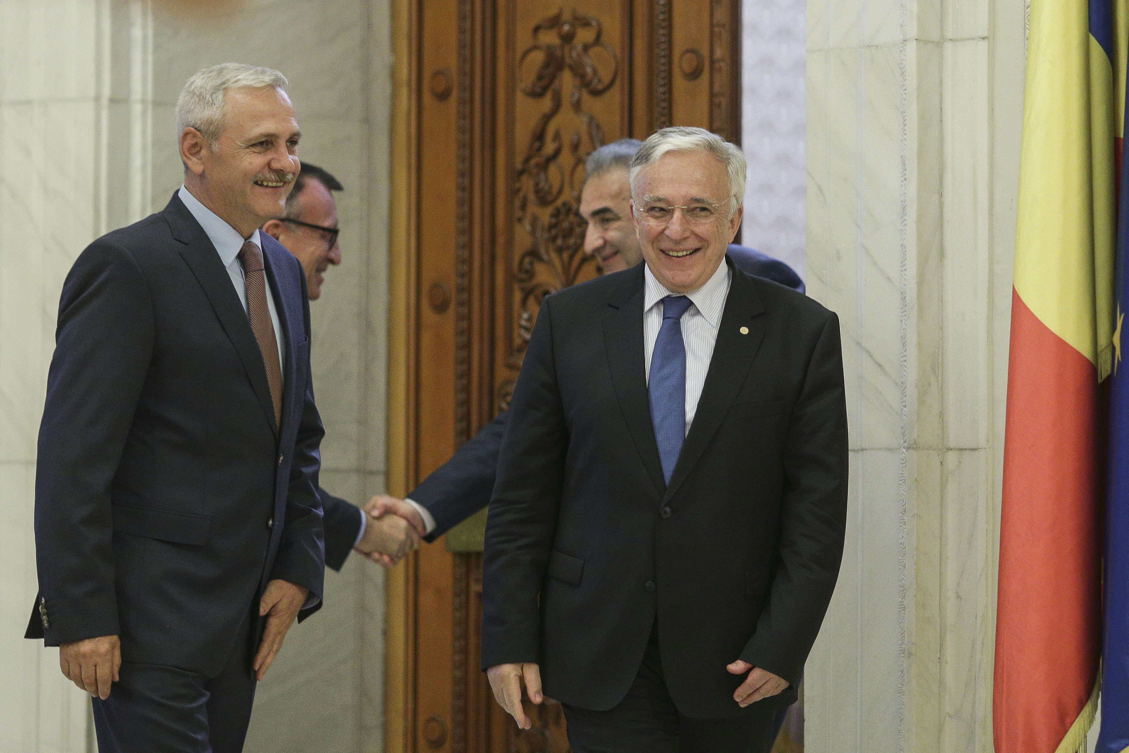 BNR desființează ”taxa pe lăcomie” dată de Guvern: ”bombă, trăsnaie, aiureală”