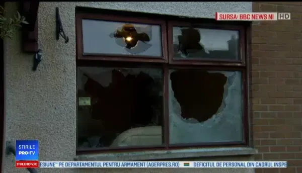 Primele imagini cu casa românilor atacați în Belfast: ”Un bărbat era pe jos, cu răni la cap”