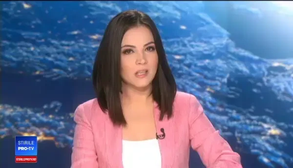 Cum au fost filmați un bărbat și o femeie într-o curte. Proprietarul oferă recompensă