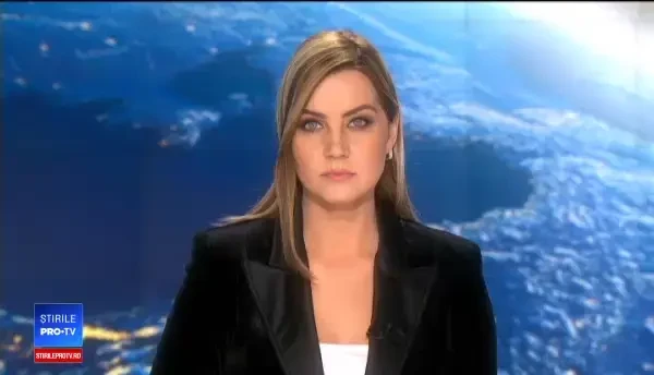 O bătrână din Gorj s-a trezit cu casa distrusă de un TIR. Cum de a fost posibil