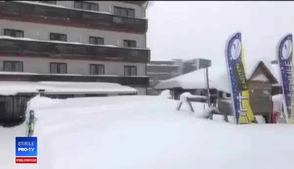 Mărturii ale turiștilor români din Austria, după ninsorile puternice. Nămeți de 3 metri