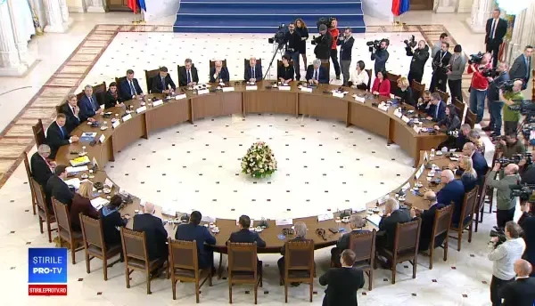 Preşedintele Comisiei Europene și comisarii europeni, primiți la Cotroceni. Mesajele lui Iohannis și Juncker