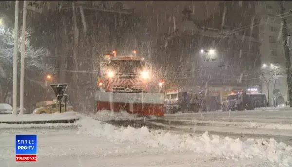 Capitala s-a umplut de apă. Explicațiile Apa Nova pentru bălțile formate după ninsori