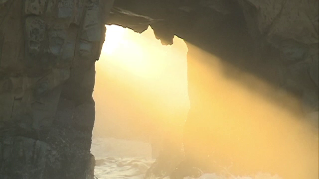 Ce este fenomenul „gaură de cheie”. Durează doar câteva minute și apare o dată pe an