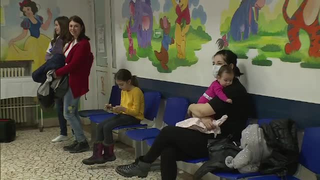 Suntem în pragul unei epidemii de gripă. Avertismentul medicilor pentru părinți