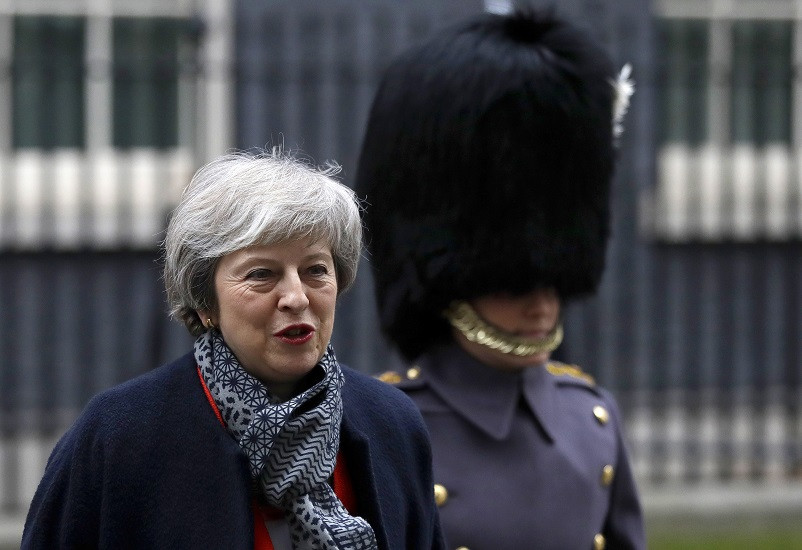 Theresa May: "Ar fi o încălcare a democraţiei dacă Marea Britanie nu ar ieşi din UE"