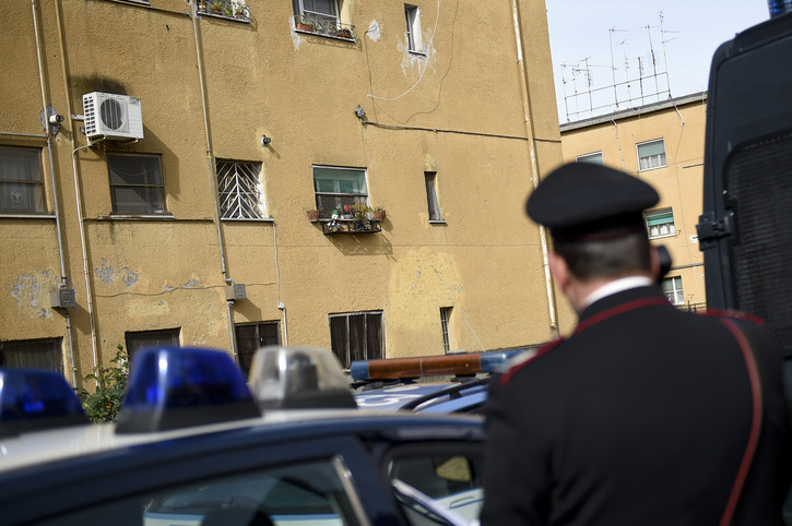Un român din Italia a sunat la poliție pentru că-l bătea soacra. Ce au descoperit carabinierii