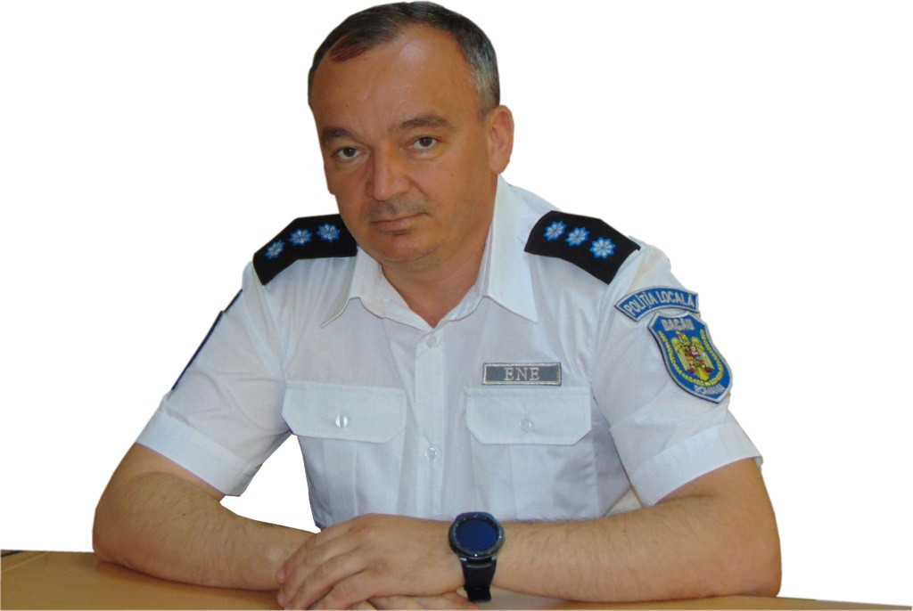 Şeful Poliţiei Locale Bacău a făcut accident cu maşina de serviciu. Cât băuse înainte