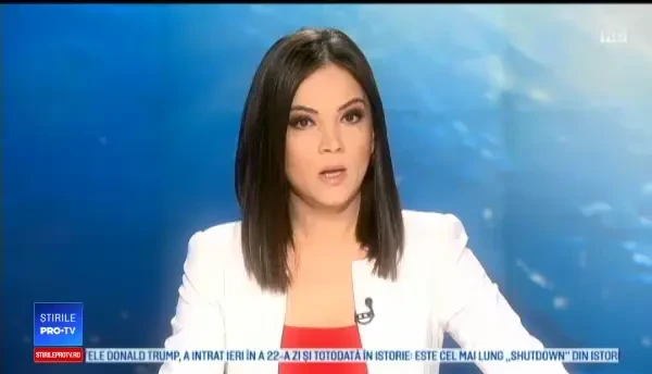 Motivul pentru care o minoră a condus legată la ochi pe autostradă