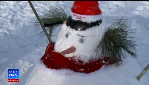 Concurs de construit oameni de zăpadă lângă Capitală. Premiul: o cină