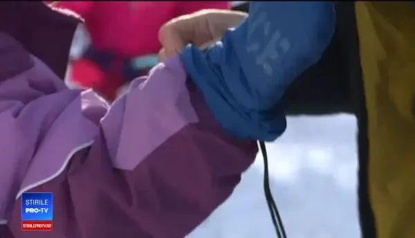 Copiii abandonați nu sunt o prioritate pentru aleși. Legea adopțiilor, uitată de Parlament