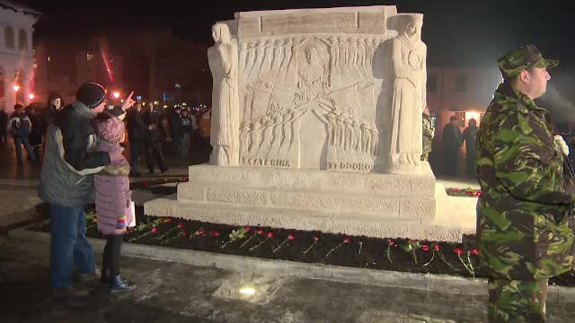 Strănepoata Ecaterinei Teodoroiu, la inaugurarea monumentului dedicat eroinei. Reacţia ei