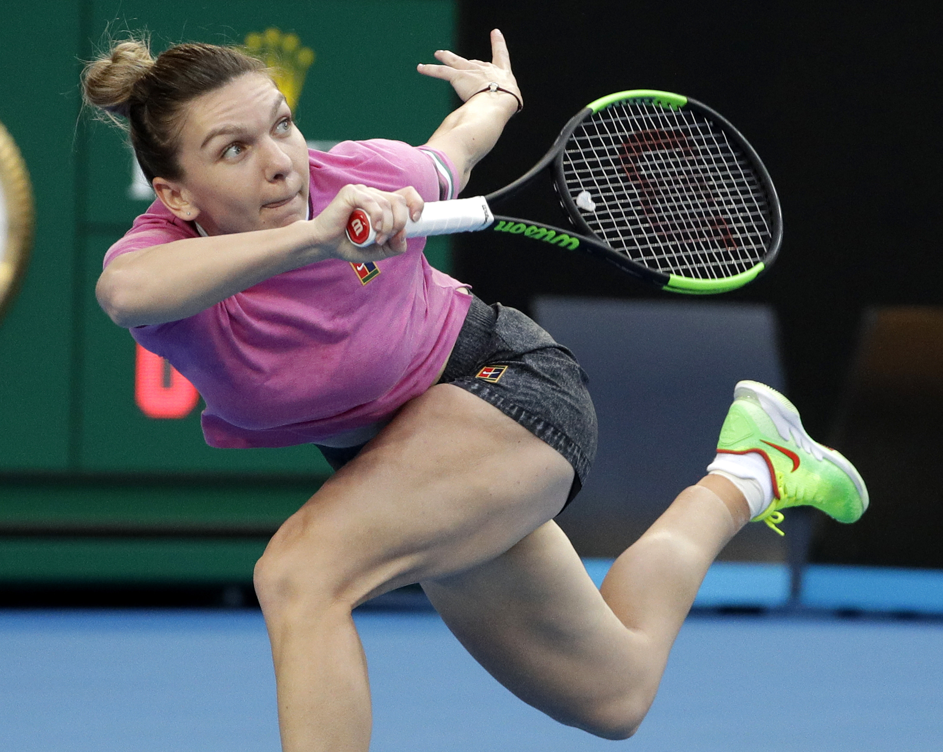 Simona Halep - Sofia Kenin 6-3; 6-7; 6-4. O nouă victorie dramatică pentru Simona