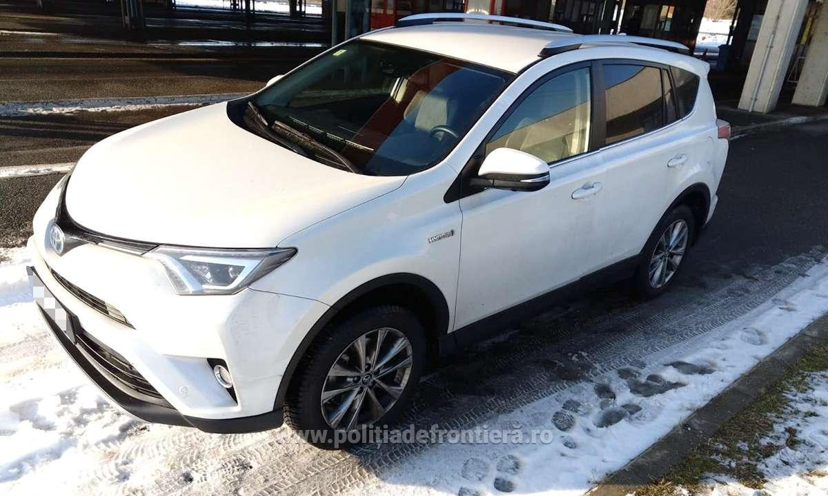 Doi cetățeni străini au rămas fără mașina de 35.000 euro la intrarea în România