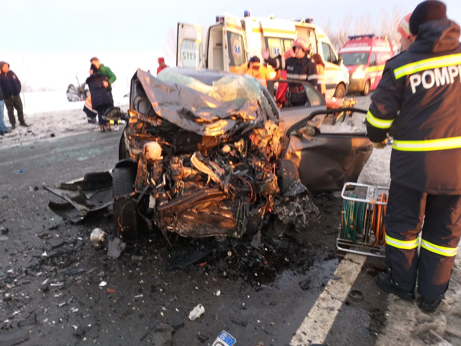 Accident grav în judeţul Giurgiu. Un şofer a adormit şi a ajuns pe contrasens