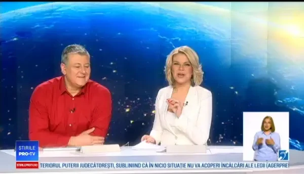 ”Un râu de ciocolată” s-a vărsat pe o şosea din Arizona, dintr-un camion-cisternă. FOTO