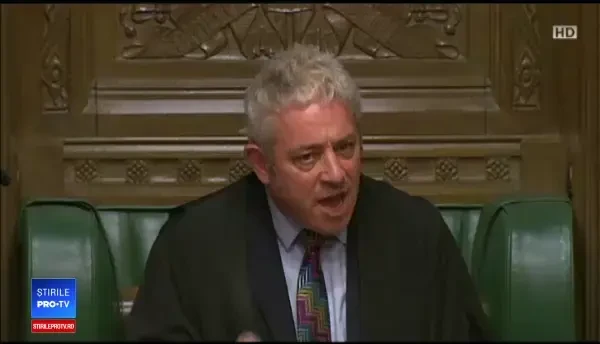 Ce spun analiștii politici despre Theresa May, după ce Parlamentul a respins acordul