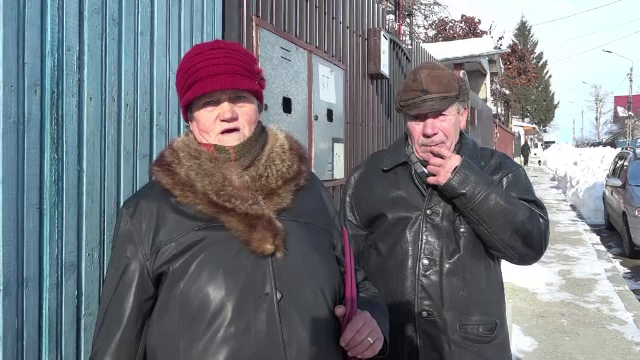 Ce spune vecina asistatului social din Vaslui care a chemat poliția să îi curețe drumul