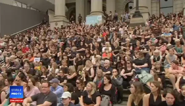 Cum a reacționat tatăl fetei de 21 de ani violată, arsă și ucisă după o petrecere