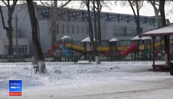 Un patinoar ridicat la Tg. Mureș cu 7,5 milioane € zace nefolosit. Explicația autorităților