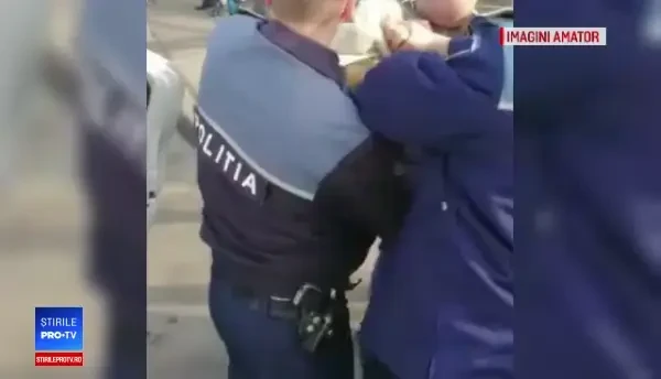 Scandal între traficanți de țigări și poliție într-o piață din Drobeta Turnu Severin
