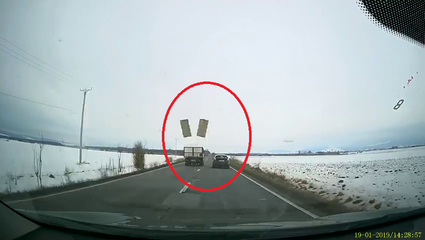 La un pas de o tragedie în Brașov. Scenele surprinse de un șofer cu o cameră de bord