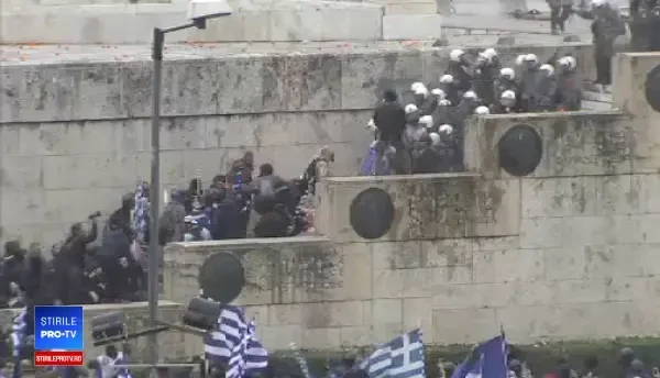 Proteste violente in Atena