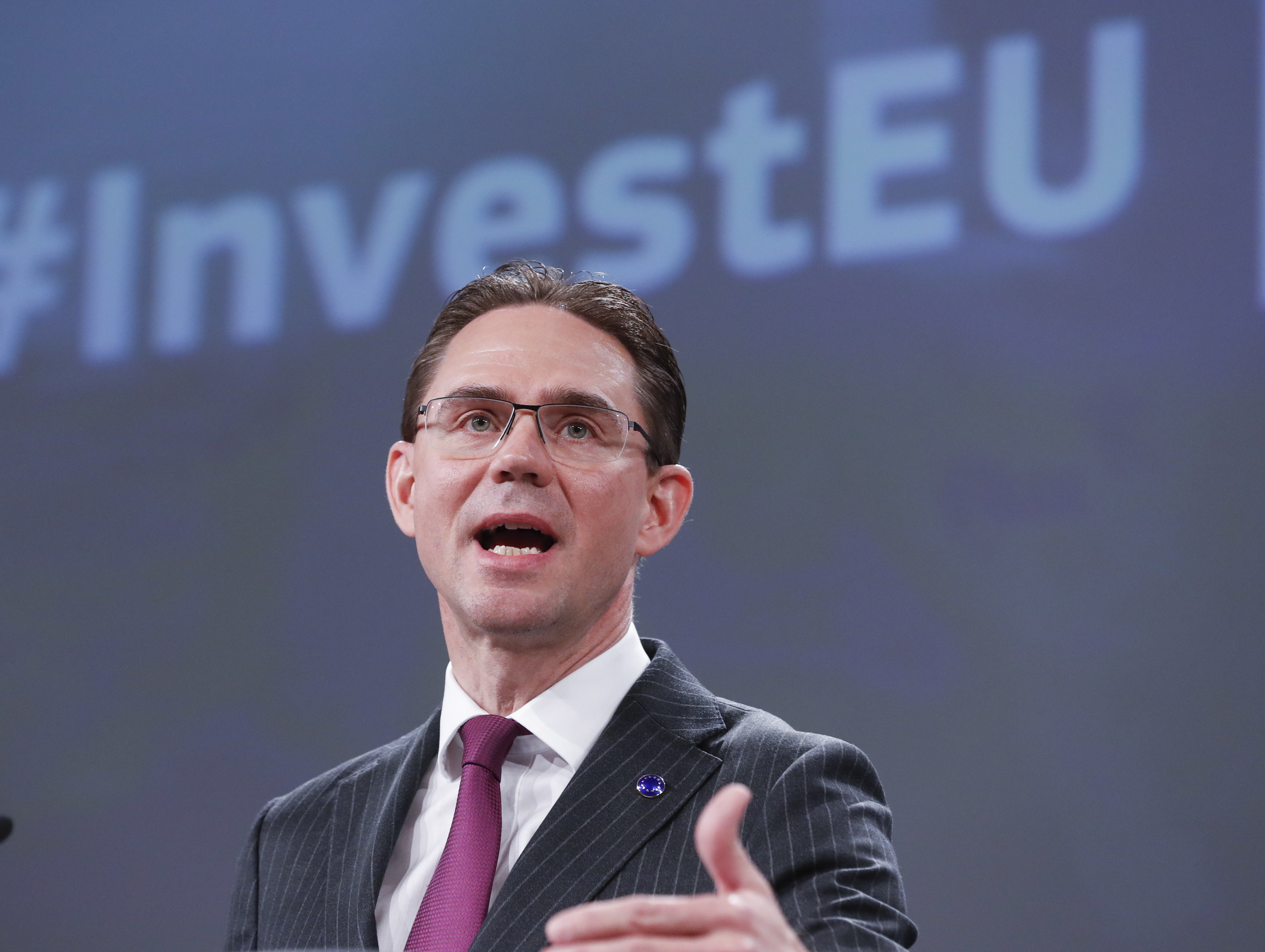 Oficial al Comisiei Europene: "Ştire incredibilă! Poporul român merită stat de drept!"