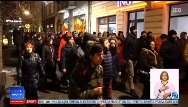 Proteste după OUG anunțată de Toader: ”Vor să ne aducă cu 30 de ani înapoi în comunism”