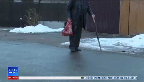 Incendiu devastator pornit după ce proprietarul a adormit cu țigara aprinsă