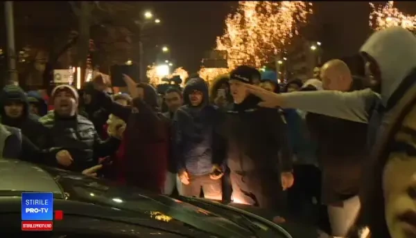 Taximetriștii spun de ce protestează: se tem pentru siguranța pasagerilor UBER sau Clever