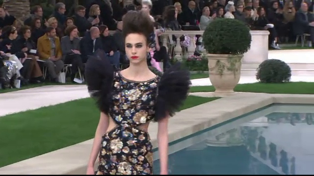 Colecţiile celor mai mari creatori prezentate la Paris. Chanel a mizat pe minimalism