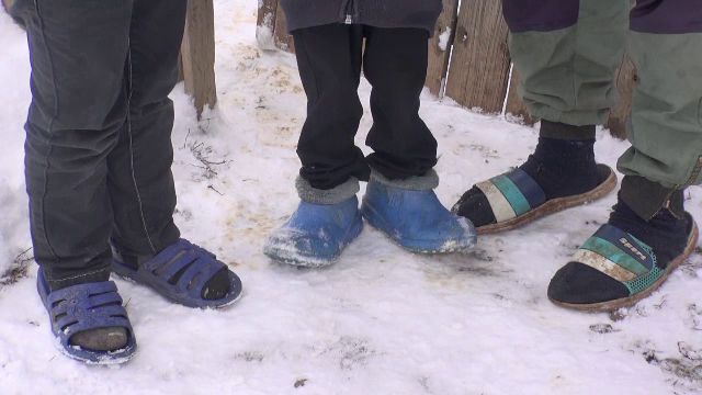 Fetiță violată de un ieșean de 57 de ani. Prietena ei a fost obligată să-i filmeze