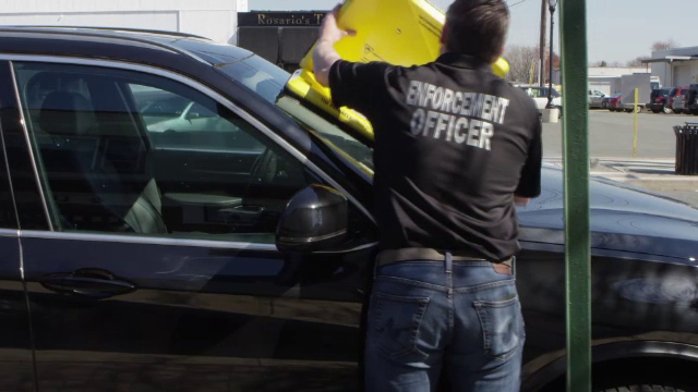 Caracatita de parbriz, gaselnița autoritatilor in razboi cu soferii indisciplinati