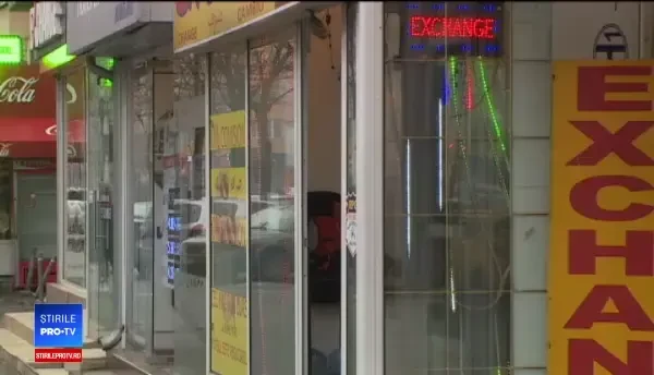 De ce s-a depreciat masiv leul. Explicațiile analiștilor și prognoza neagră