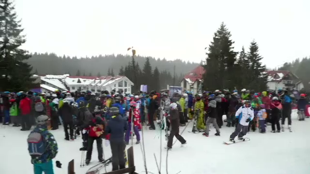 Aglomeraţie în staţiunile de la munte, unde mii de români profită de ziua liberă