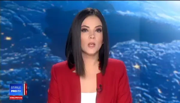 Drumul spre staţiunea Rânca din judeţul Gorj, blocat de zăpadă viscolită