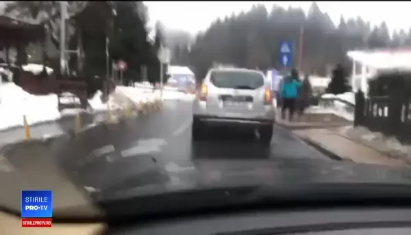 Aglomeraţie în staţiunile de la munte, unde mii de români profită de ziua liberă