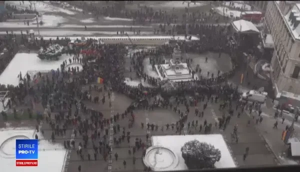 Unirea Principatelor, sărbătorită în toată țara: hore și parade în plină ninsoare