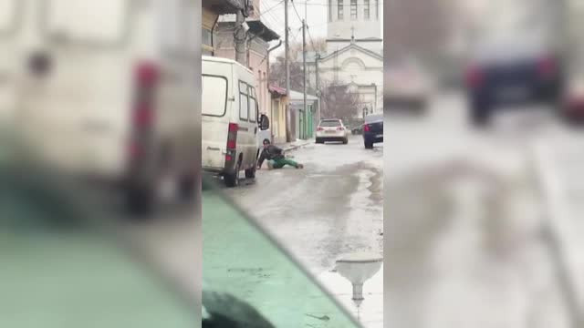 Mii de români au ajuns la spital, din cauza poleiului: „Am căzut ca un bolovan”