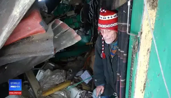 A rămas fără casă și a fost rănit de grinzile care au căzut peste el. Cum îl puteți ajuta