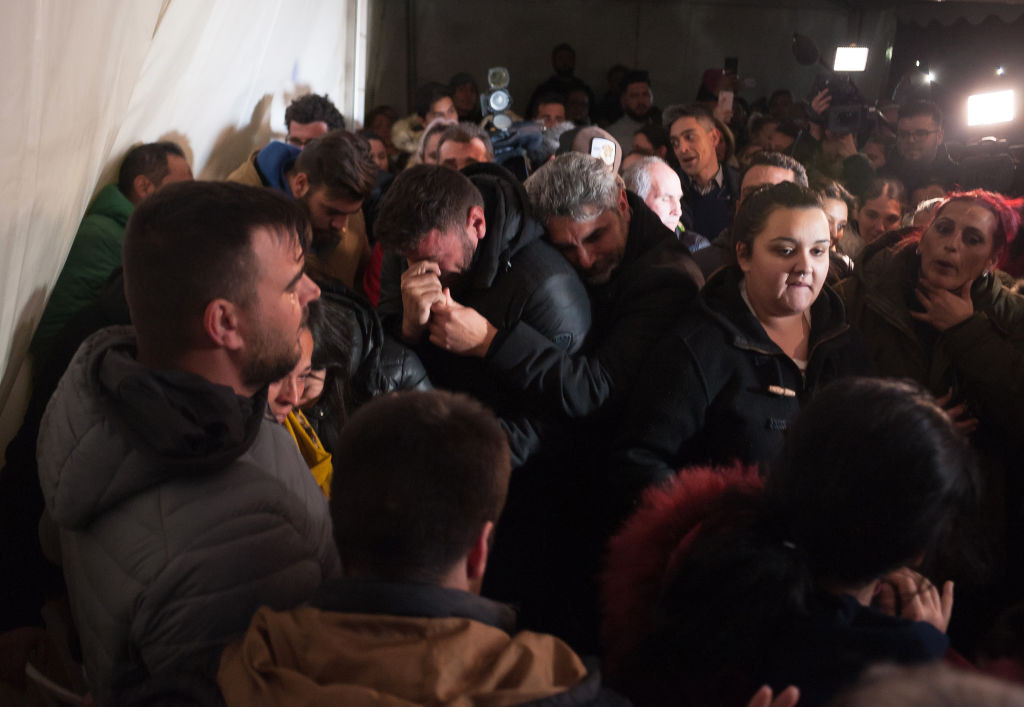 copil cazut in put spania