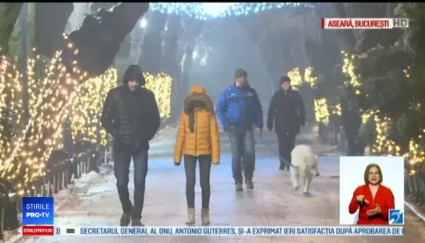 Distracție la patinoar pe cod portocaliu de polei. ”Când te distrezi nu simţi frigul”