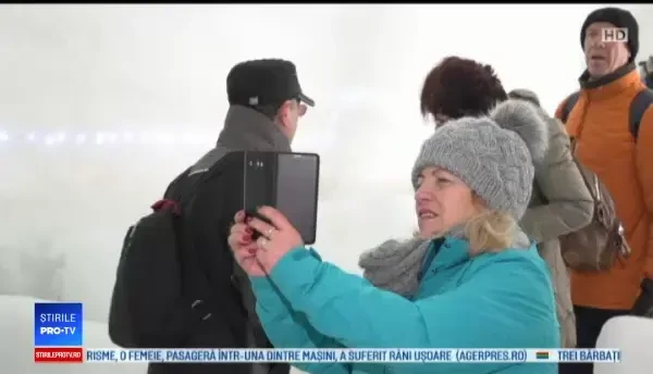 S-a deschis biserica de gheață de la Bâlea Lac. 75 de oameni pot încăpea în ea