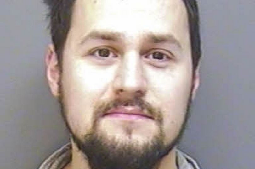 S-a filmat violând-o pe fiica unei prietene, la puțin timp după ce a fost eliberat