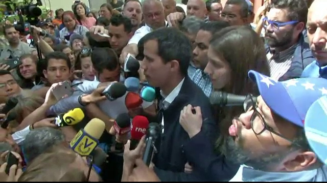 Interdicție pe 15 ani primită de liderul opoziției din Venezuela, Juan Guaido